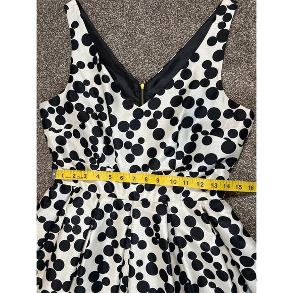 Taylor Women’s Dress Polka Dots size 6 Black/ White V Neck Pockets Sleeveless - Picture 8 of 12